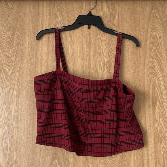 Maroon plaid crop top - Picture 1 of 3